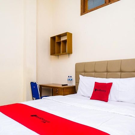Reddoorz Syariah @ Griya Thamrin Manahan Solo Luaran gambar