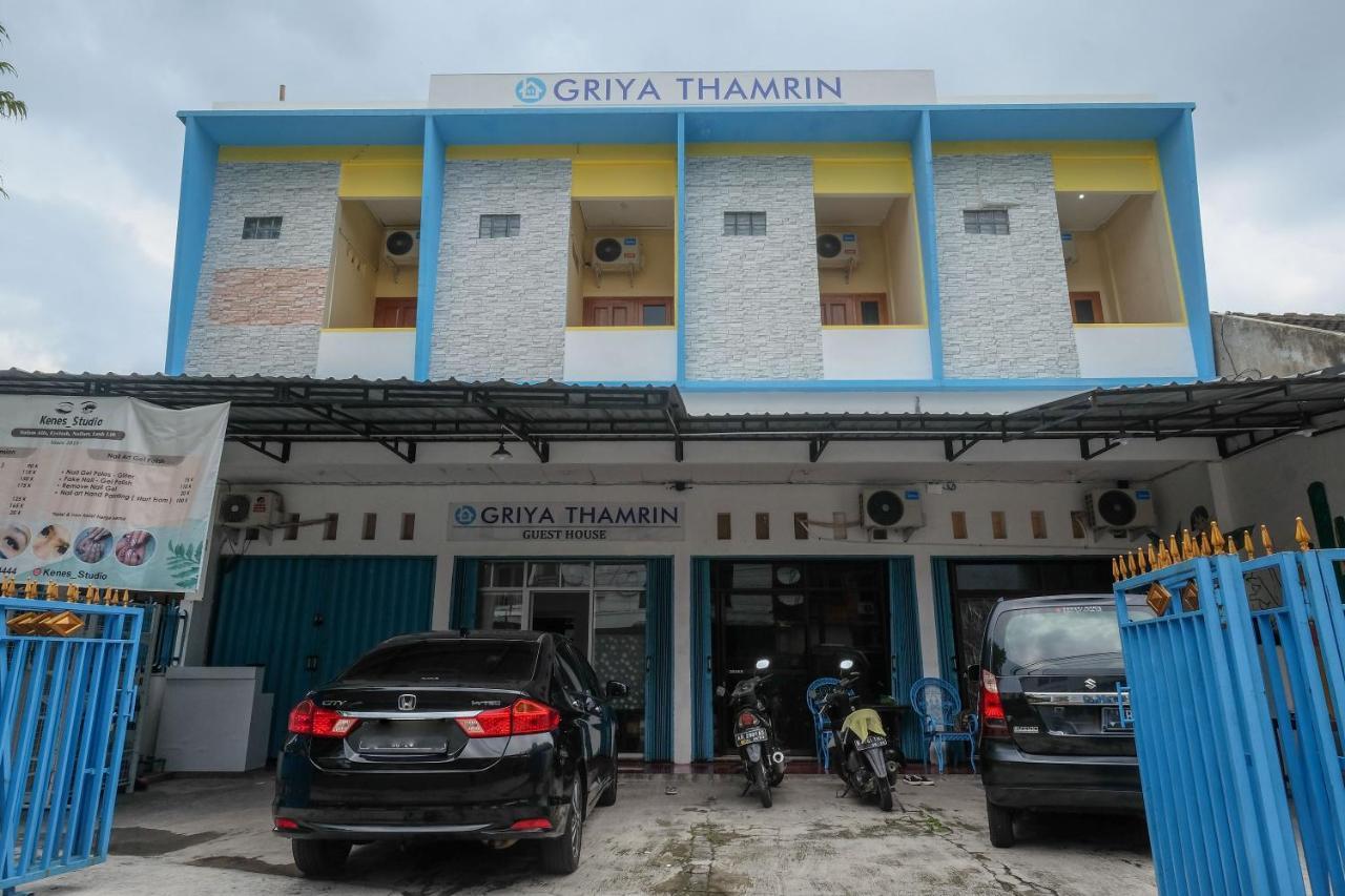 Reddoorz Syariah @ Griya Thamrin Manahan Solo Luaran gambar
